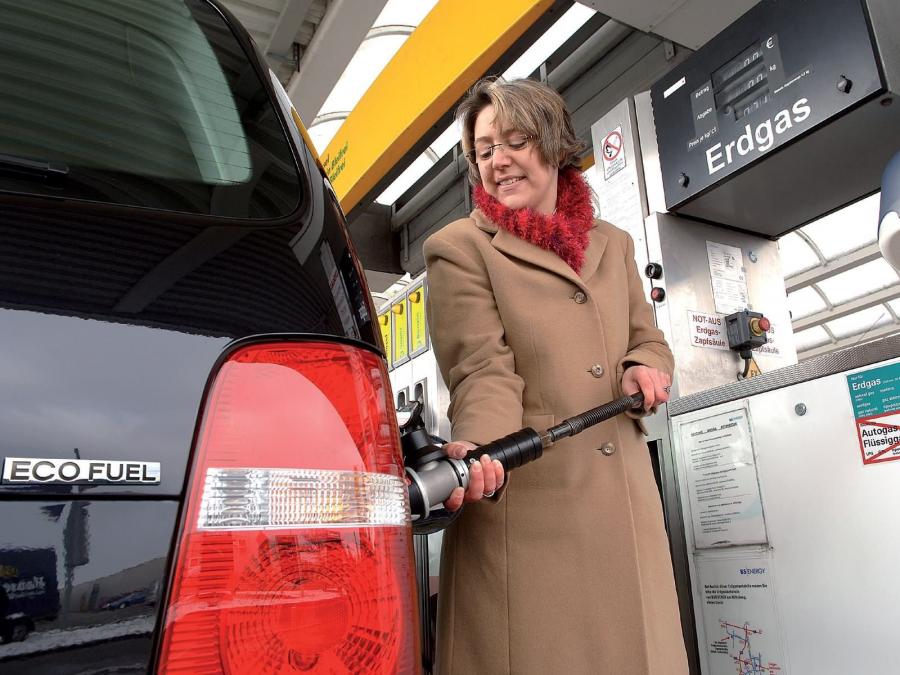  Volkswagen Touran 2.0 EcoFuel 2006 года  (фото 12 из 21)